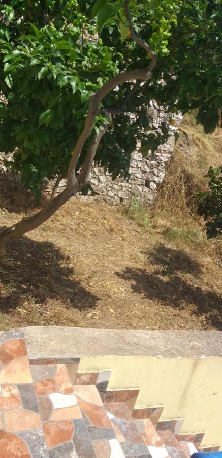 Holidays In Saranda Екстериор снимка